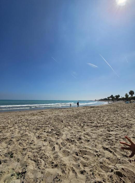 Ferienwohnung Habitacion En Piso Compartido Cerca De Playa Xilxes  Exterior foto